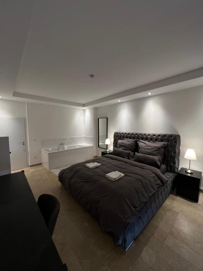 Hotel Adrett Am Dom - Digital Access โคโลญ ภายนอก รูปภาพ