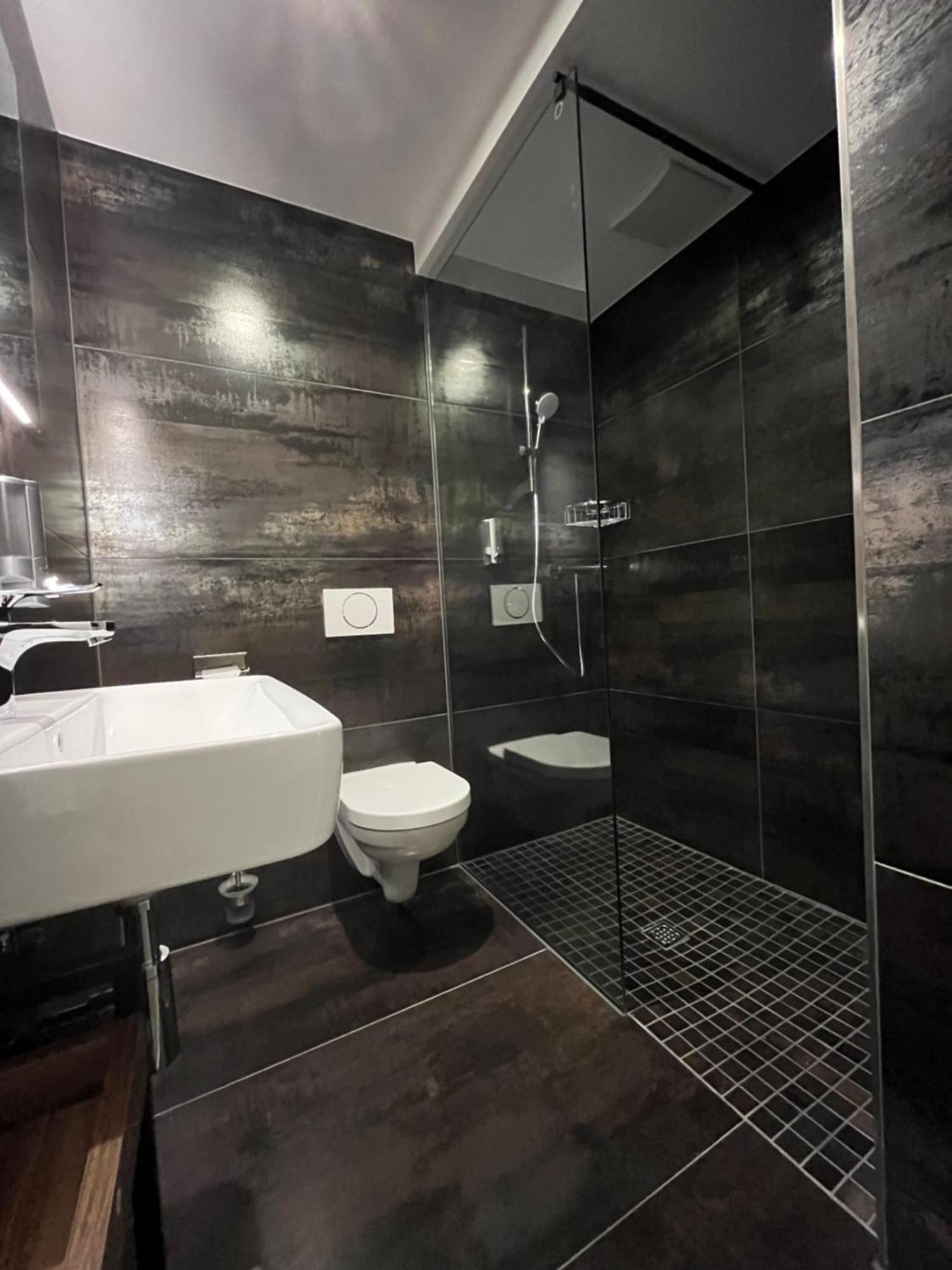 Hotel Adrett Am Dom - Digital Access โคโลญ ภายนอก รูปภาพ